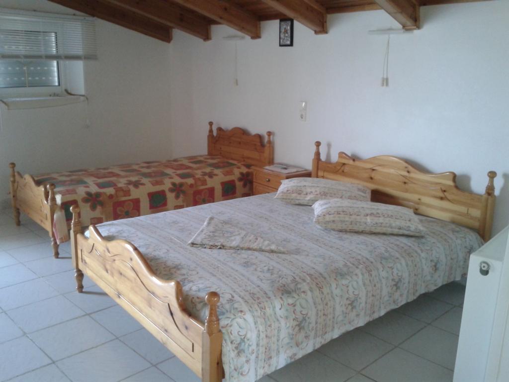Ferienwohnung Efterpi Aggeli Loutrópolis Thermís Zimmer foto