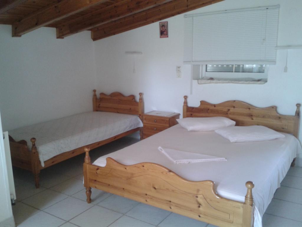 Ferienwohnung Efterpi Aggeli Loutrópolis Thermís Zimmer foto
